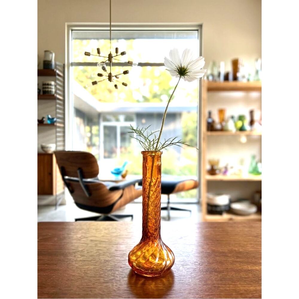 Federal Glass Company amber swirl bud vase wide base twisted neck design vintage